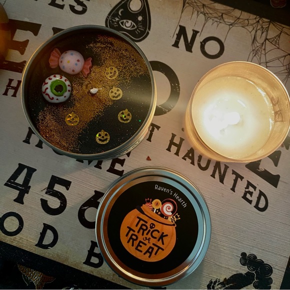 Trick or Treat Soy Candle 🍫 Chocolate Candy Scented - Picture 5 of 6